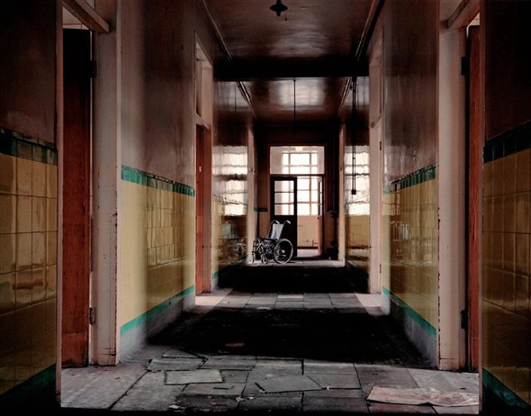 Photo:Corridor of disused 'E' Block, 1988.
