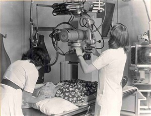 Photo:X-ray department, Oct 1977 (Catalogue reference: SBHH-PG175).